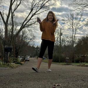 Meet your Posher, Addison